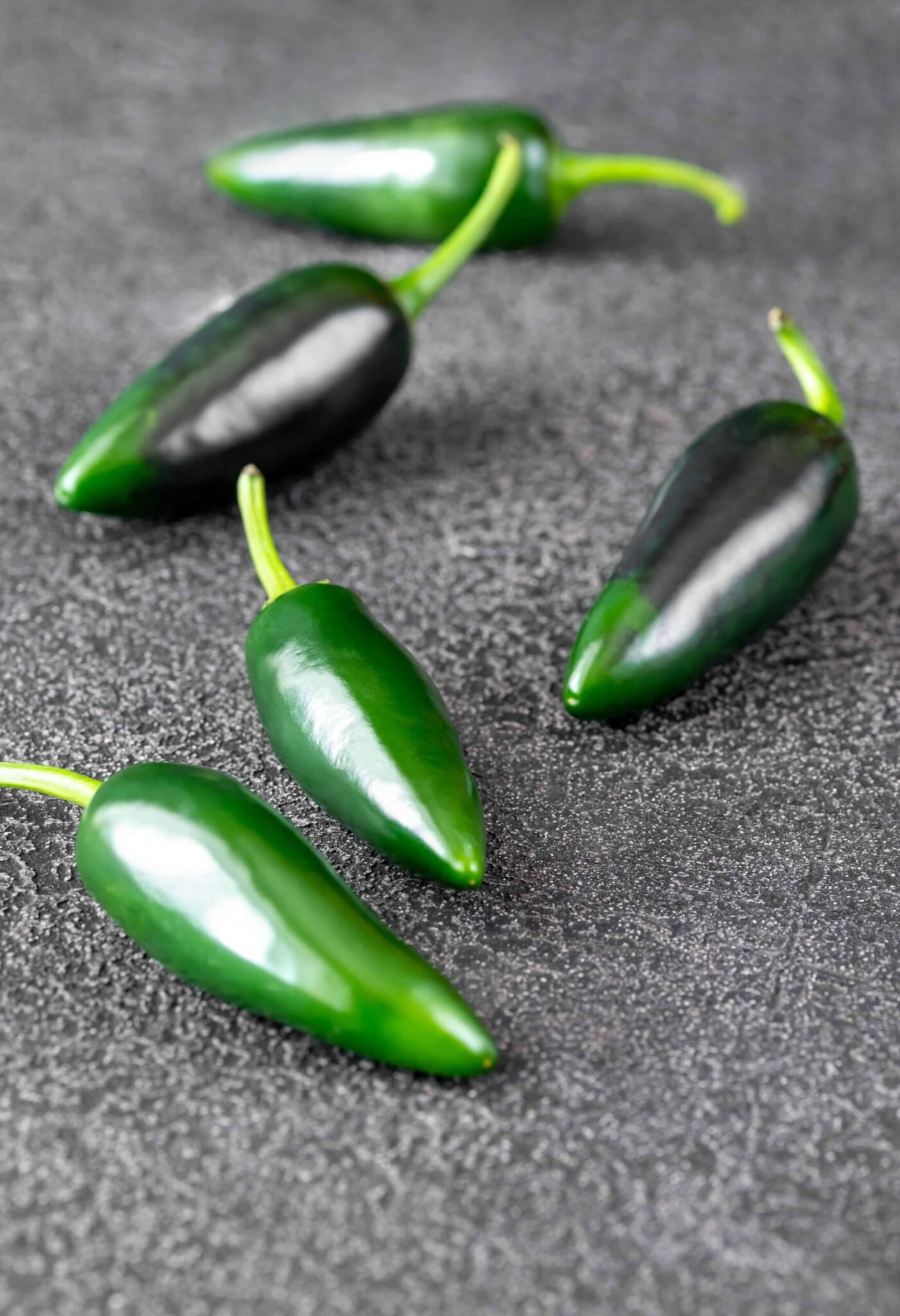 When To Pick Jalapenos Here's When They're Ready Grow Hot Peppers